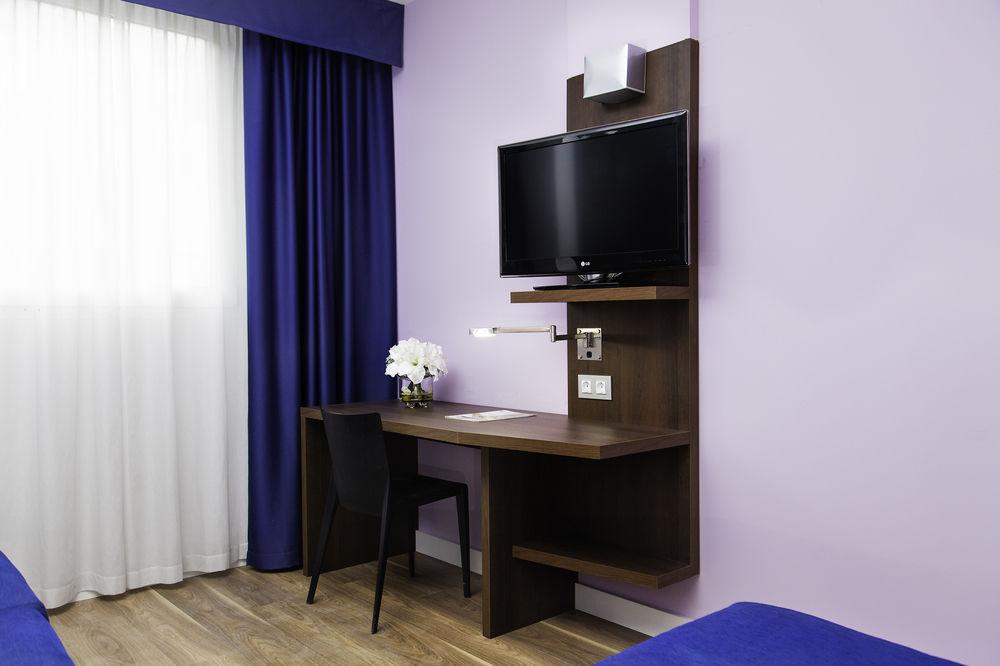 Hotel Olympia Universidades Валенсия Экстерьер фото