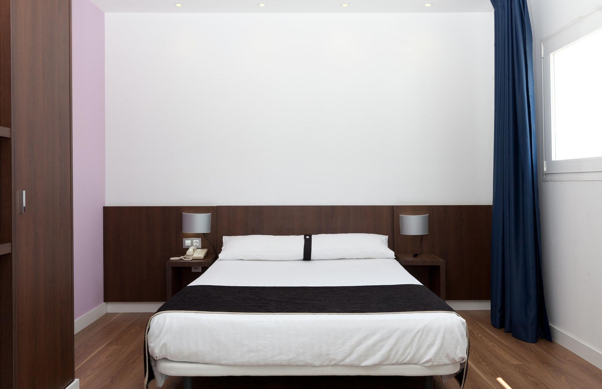 Hotel Olympia Universidades Валенсия Экстерьер фото