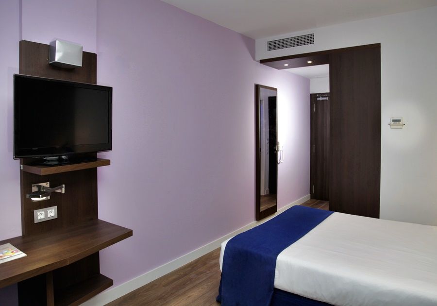 Hotel Olympia Universidades Валенсия Экстерьер фото