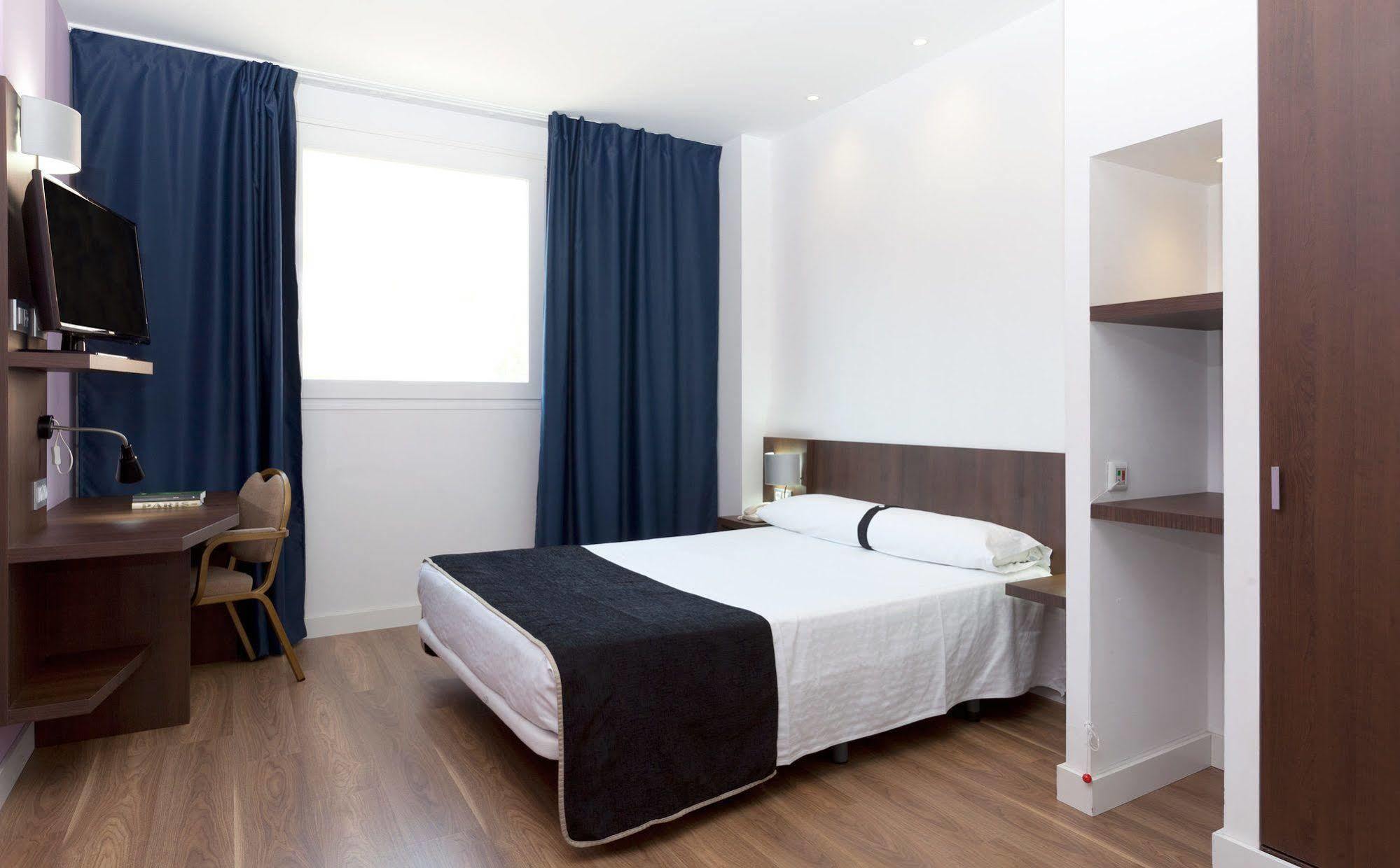 Hotel Olympia Universidades Валенсия Экстерьер фото