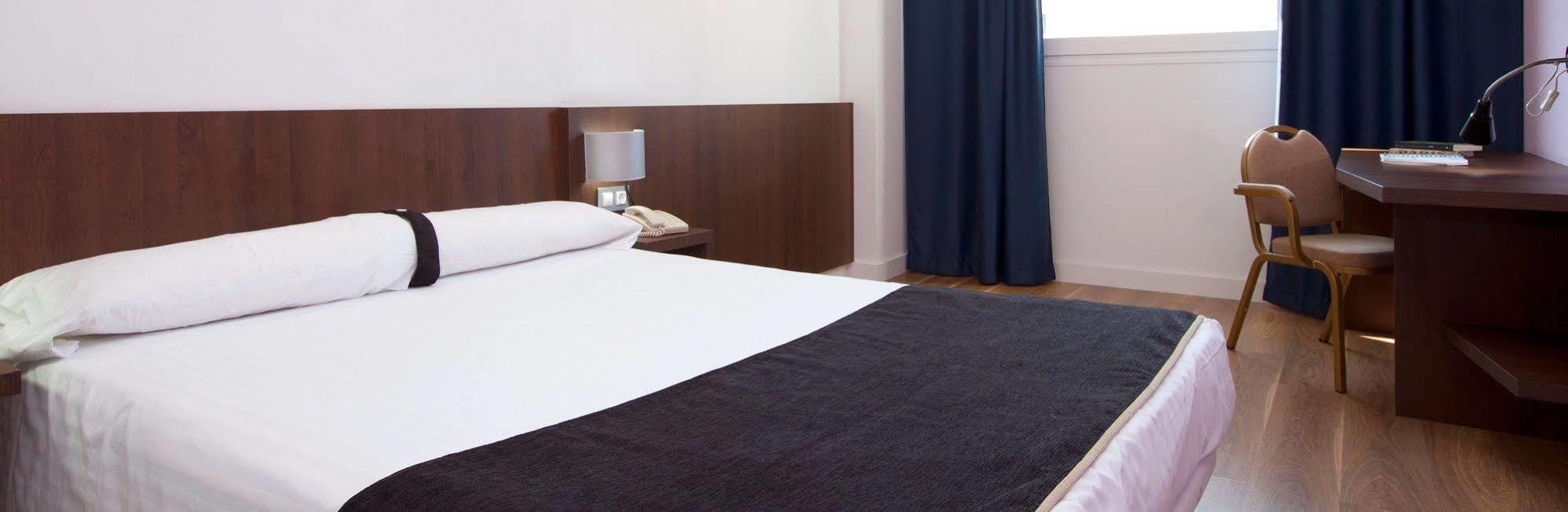 Hotel Olympia Universidades Валенсия Экстерьер фото