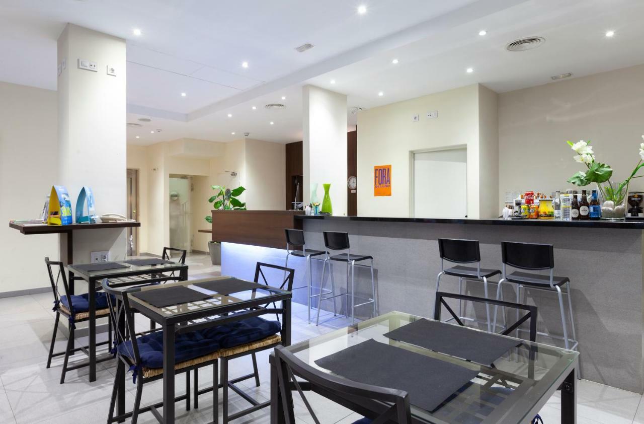 Hotel Olympia Universidades Валенсия Экстерьер фото