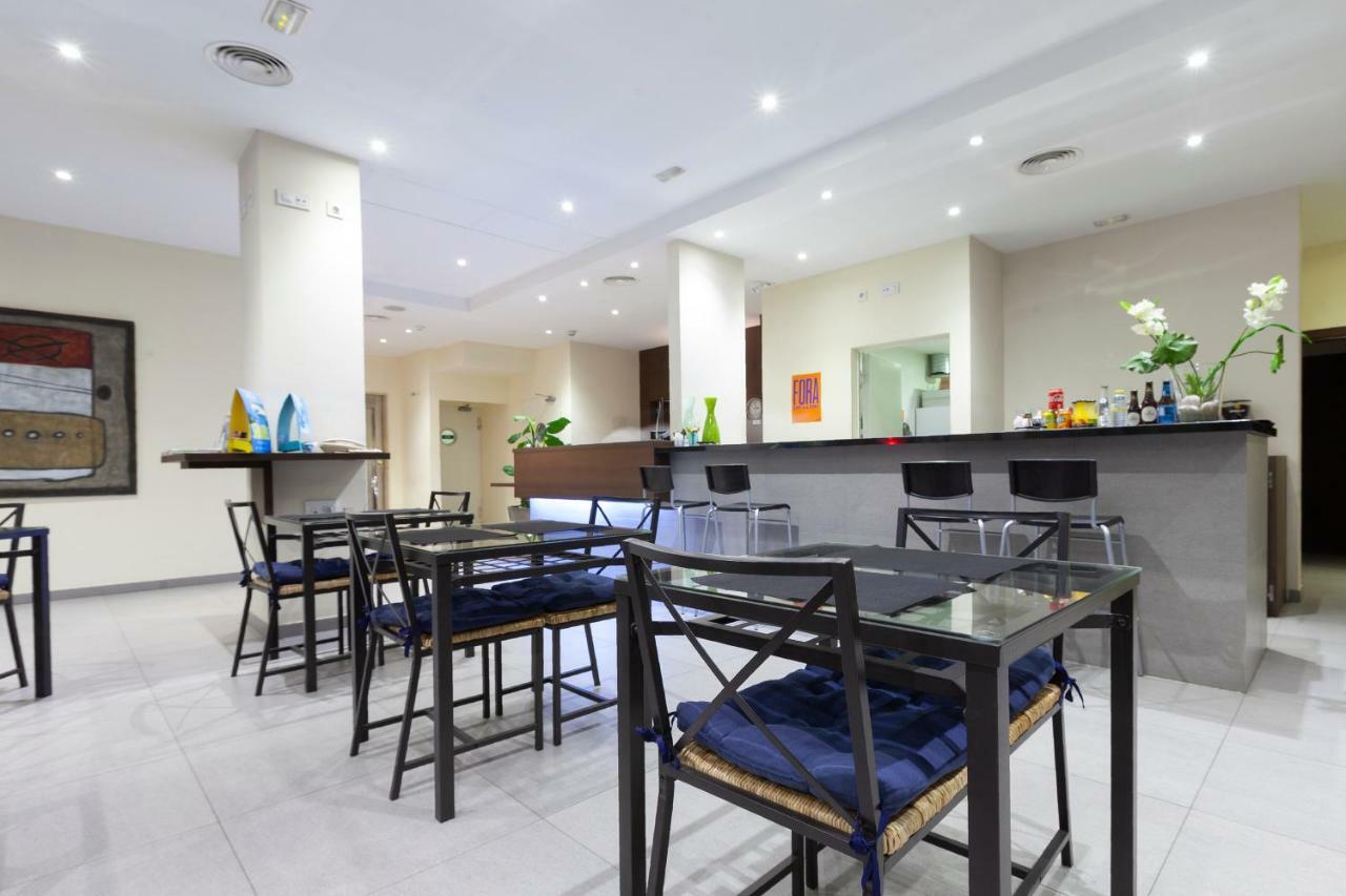 Hotel Olympia Universidades Валенсия Экстерьер фото