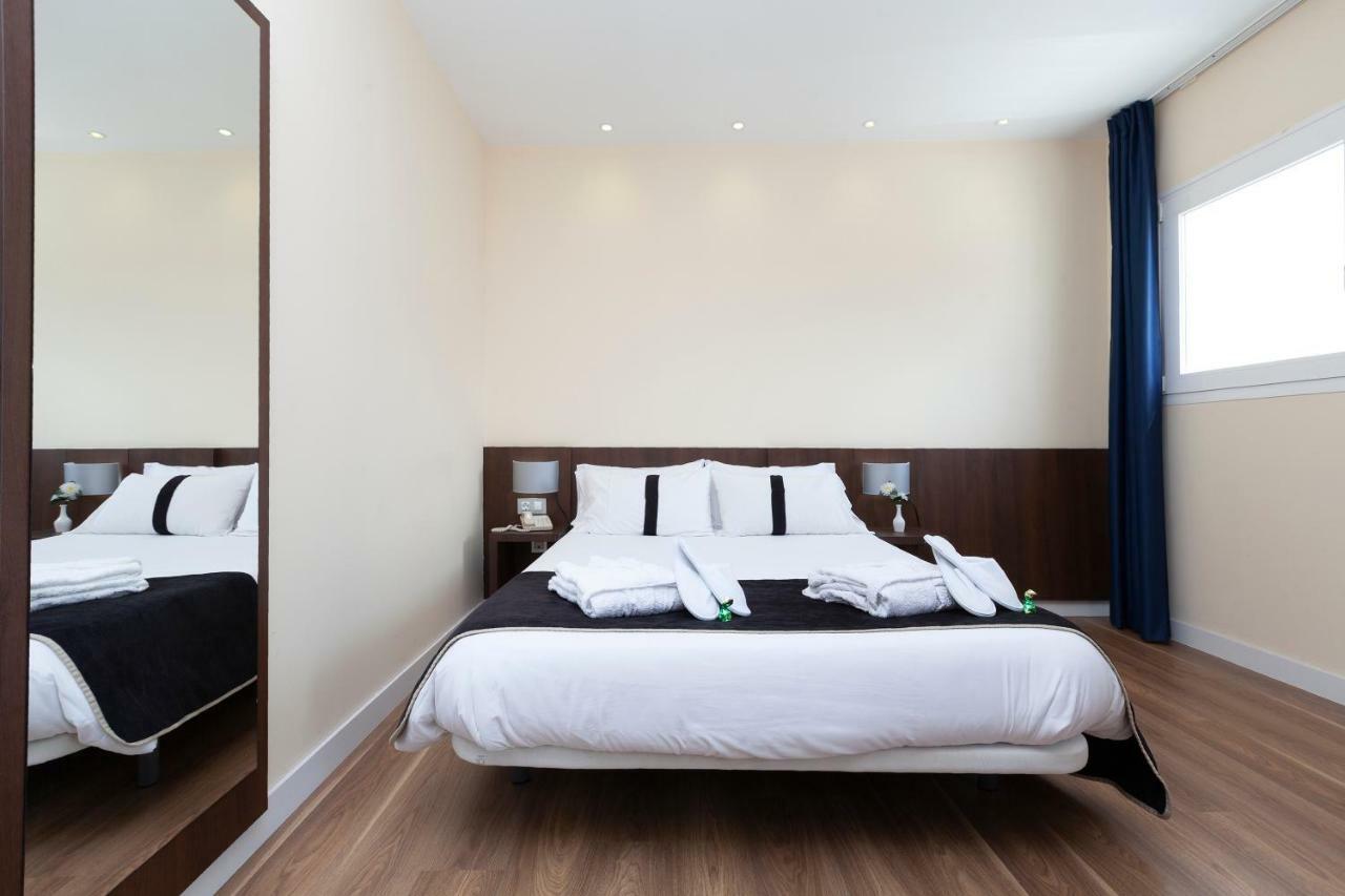 Hotel Olympia Universidades Валенсия Экстерьер фото